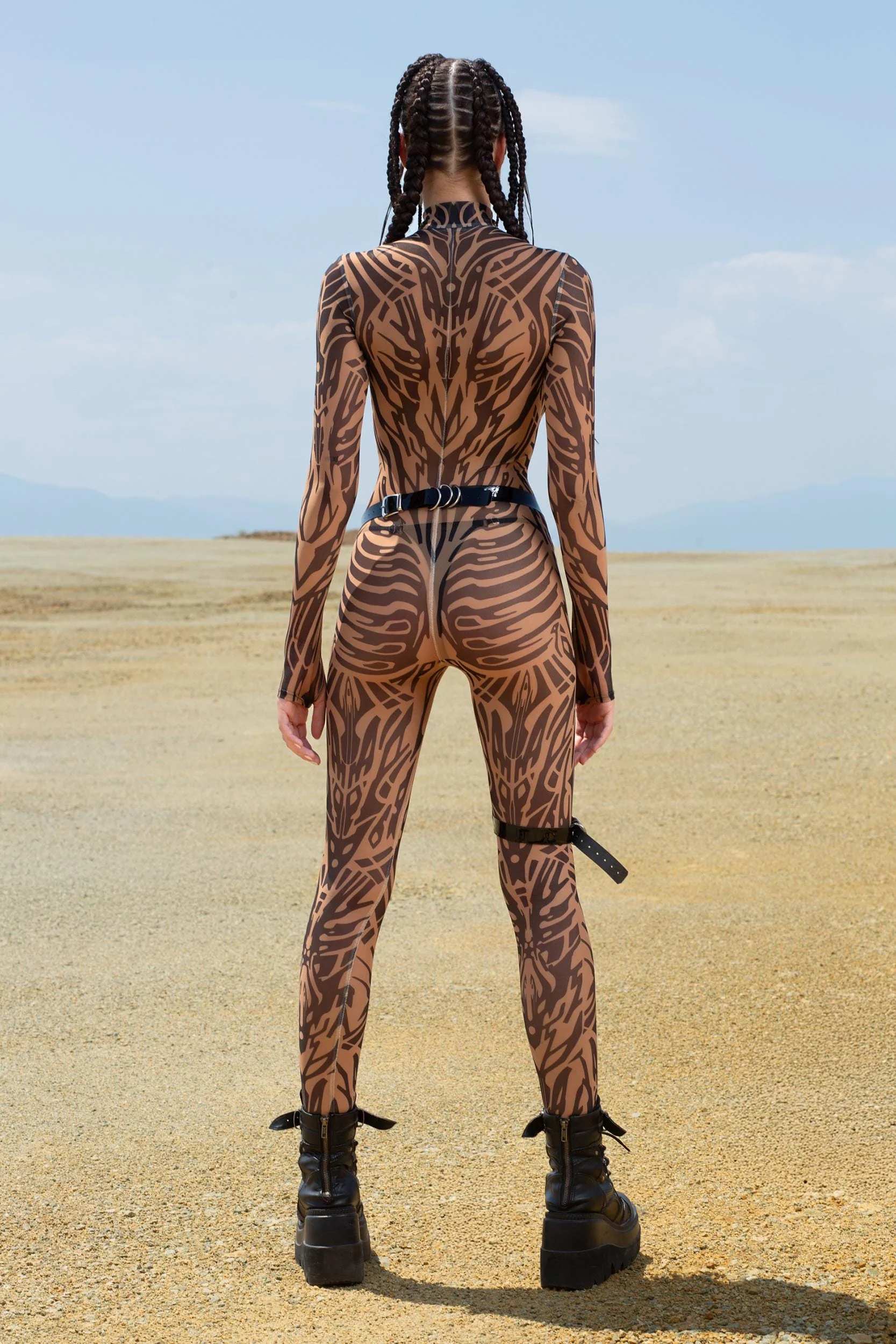 Core Mesh Costume - Image 4