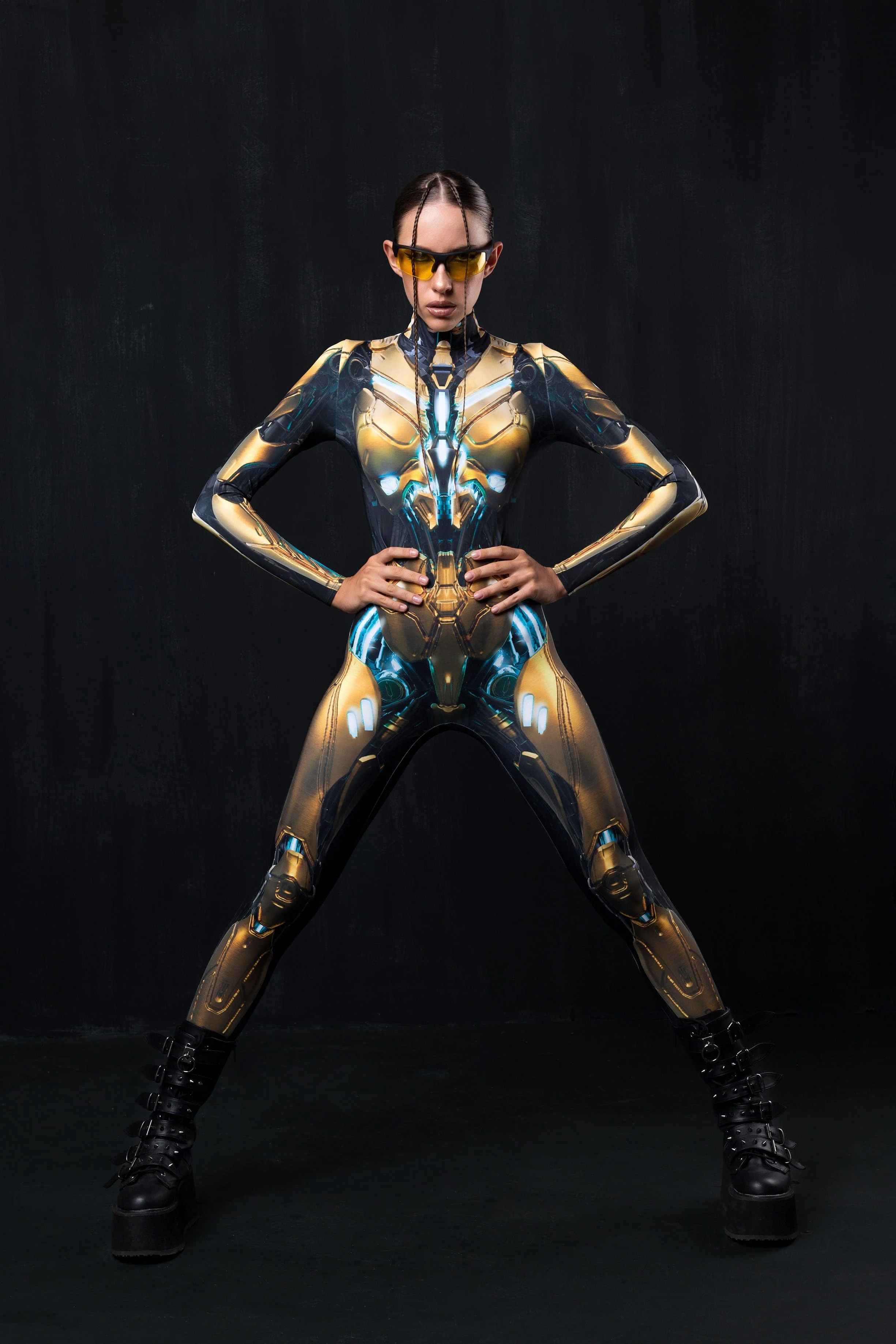 Iron Gal Costume - Image 4