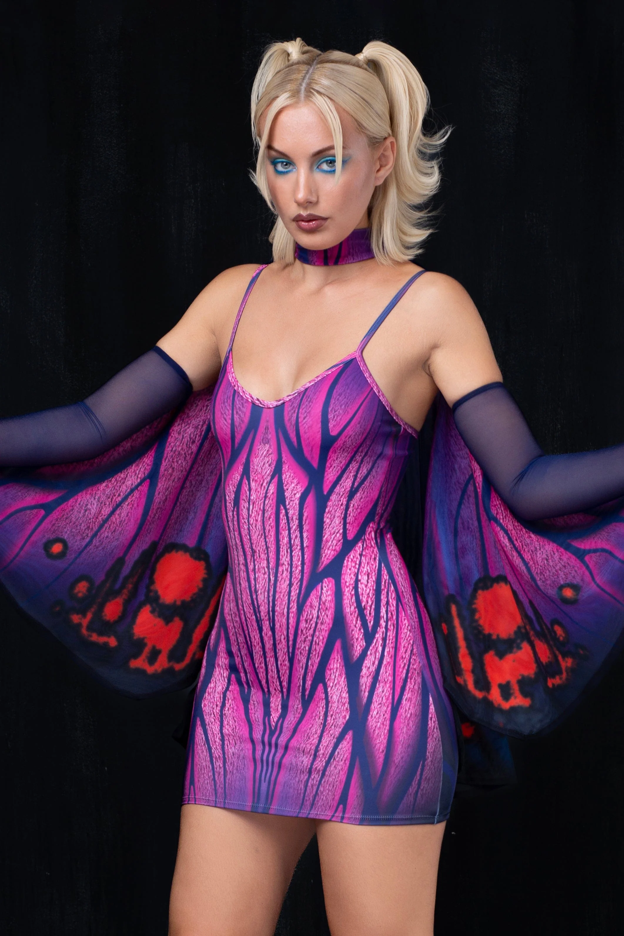 Midnight Embrace Winged Set - Image 3
