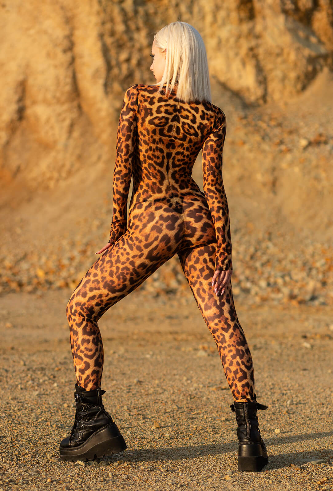 Savage Mesh Costume - Image 8