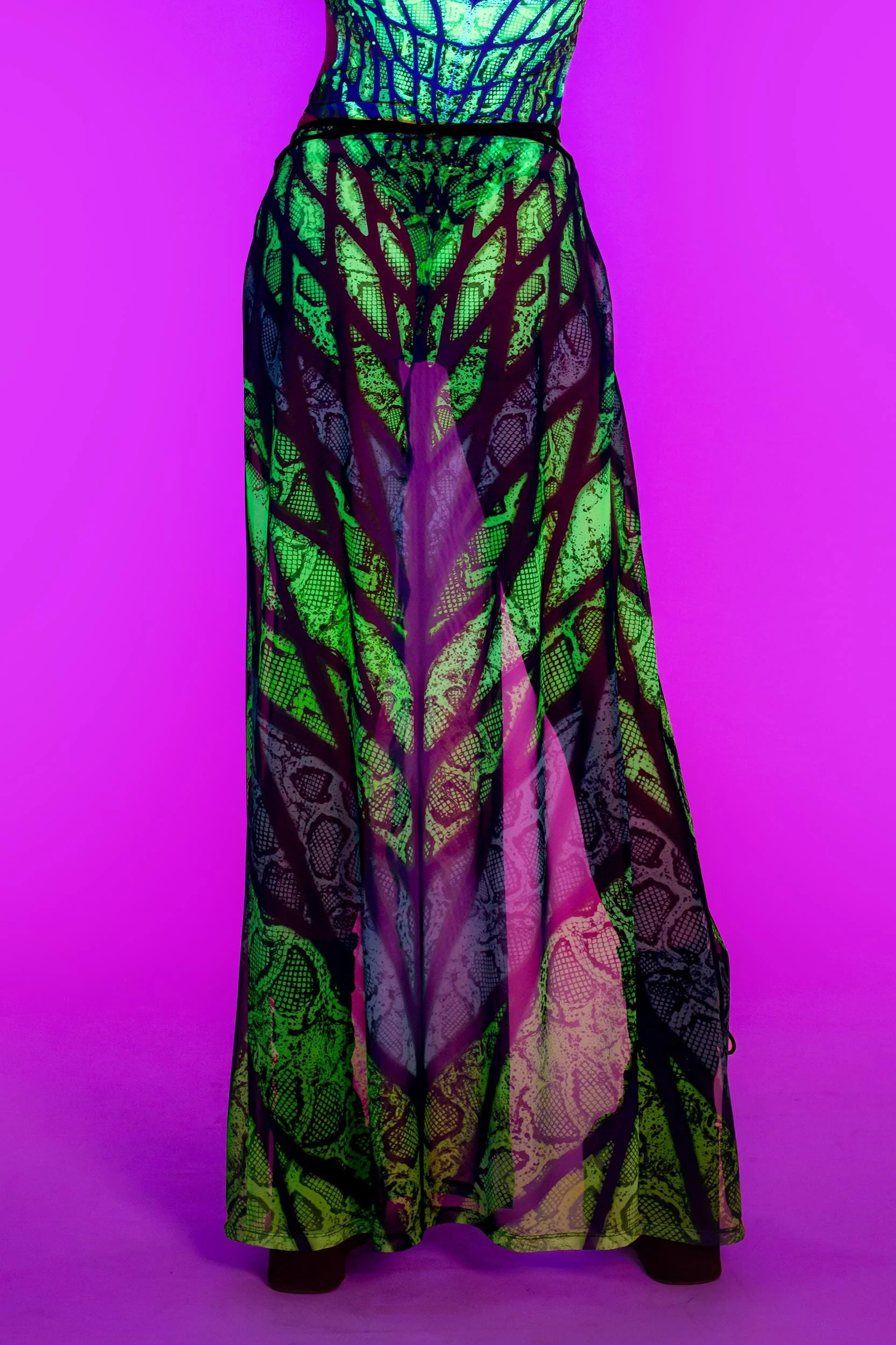 Under My Skin Green Open-Front Skirt - Image 2